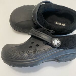 CROCS Kids Black Fuzzy Lined Slippers